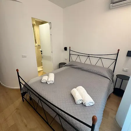 Lungomare Vazzana بيت ضيافة تْشيفالو