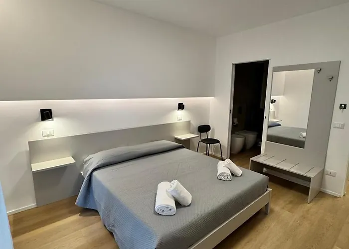 Lungomare Vazzana 4* تْشيفالو