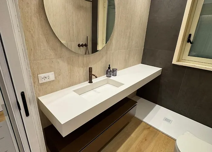 Lungomare Vazzana 4* تْشيفالو